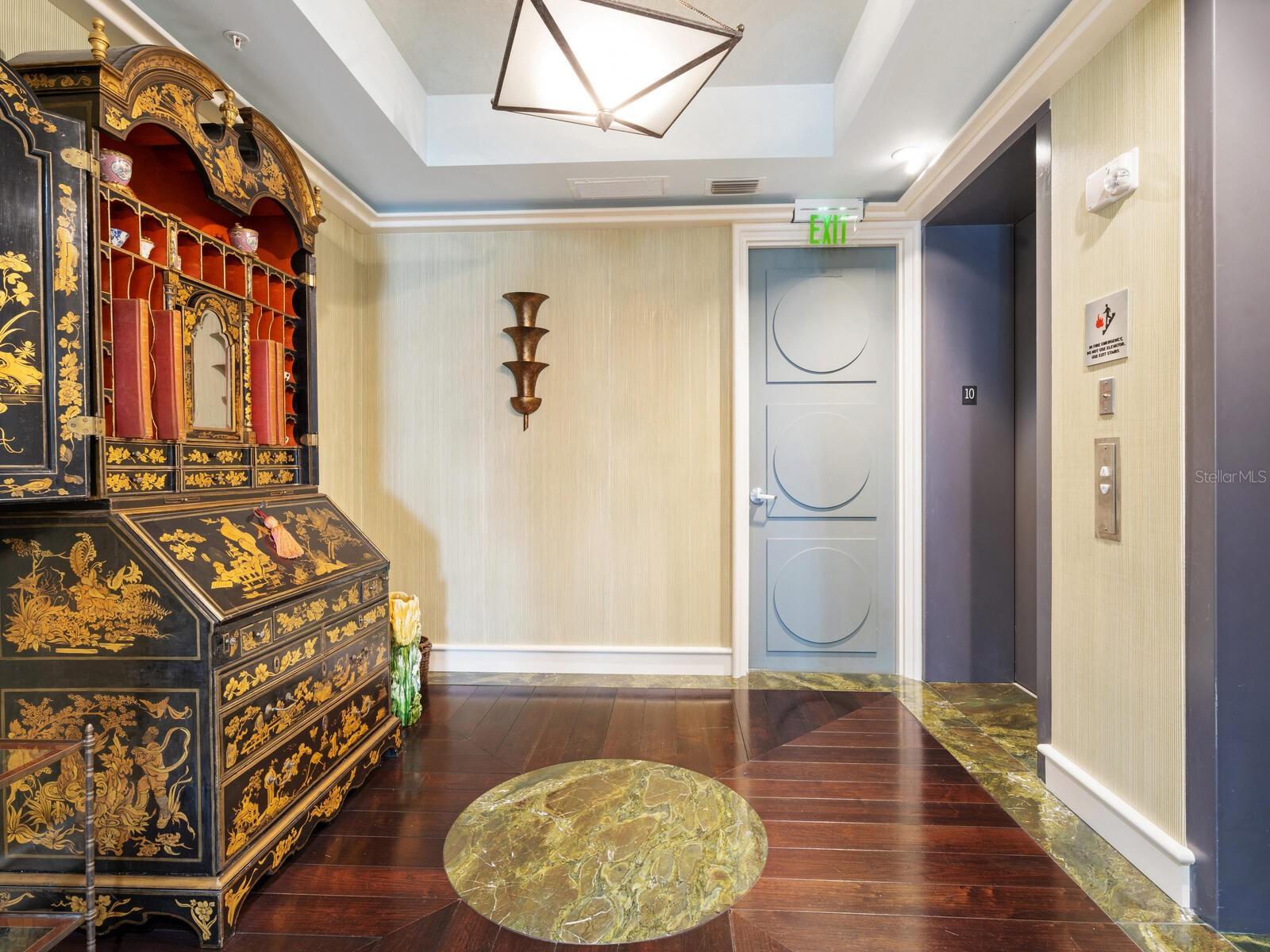 THE SAVOY ON PALM - Residential