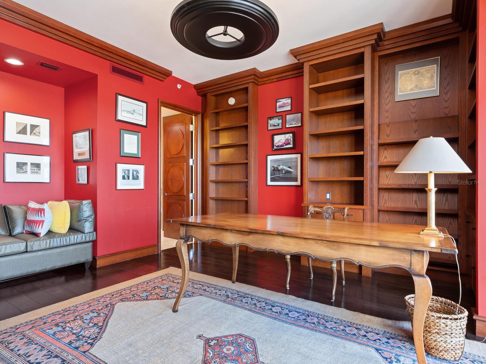 THE SAVOY ON PALM - Residential