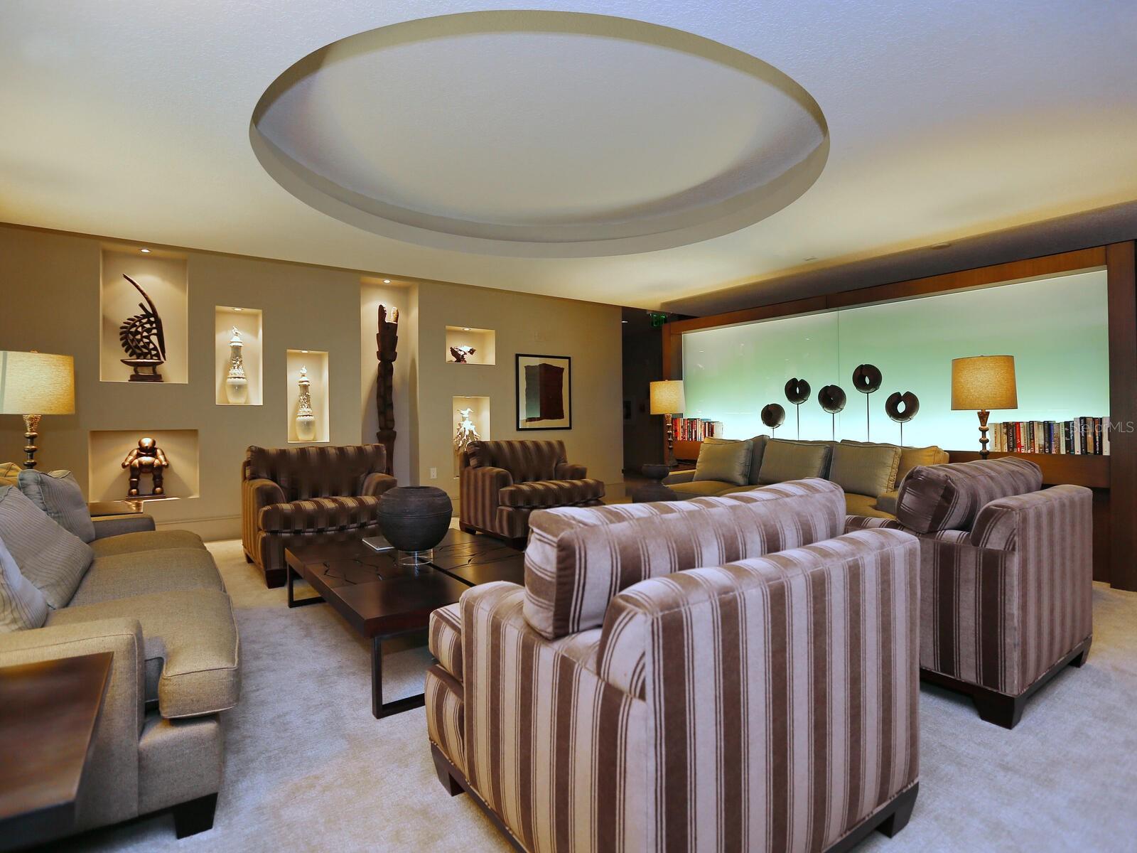 THE SAVOY ON PALM - Residential