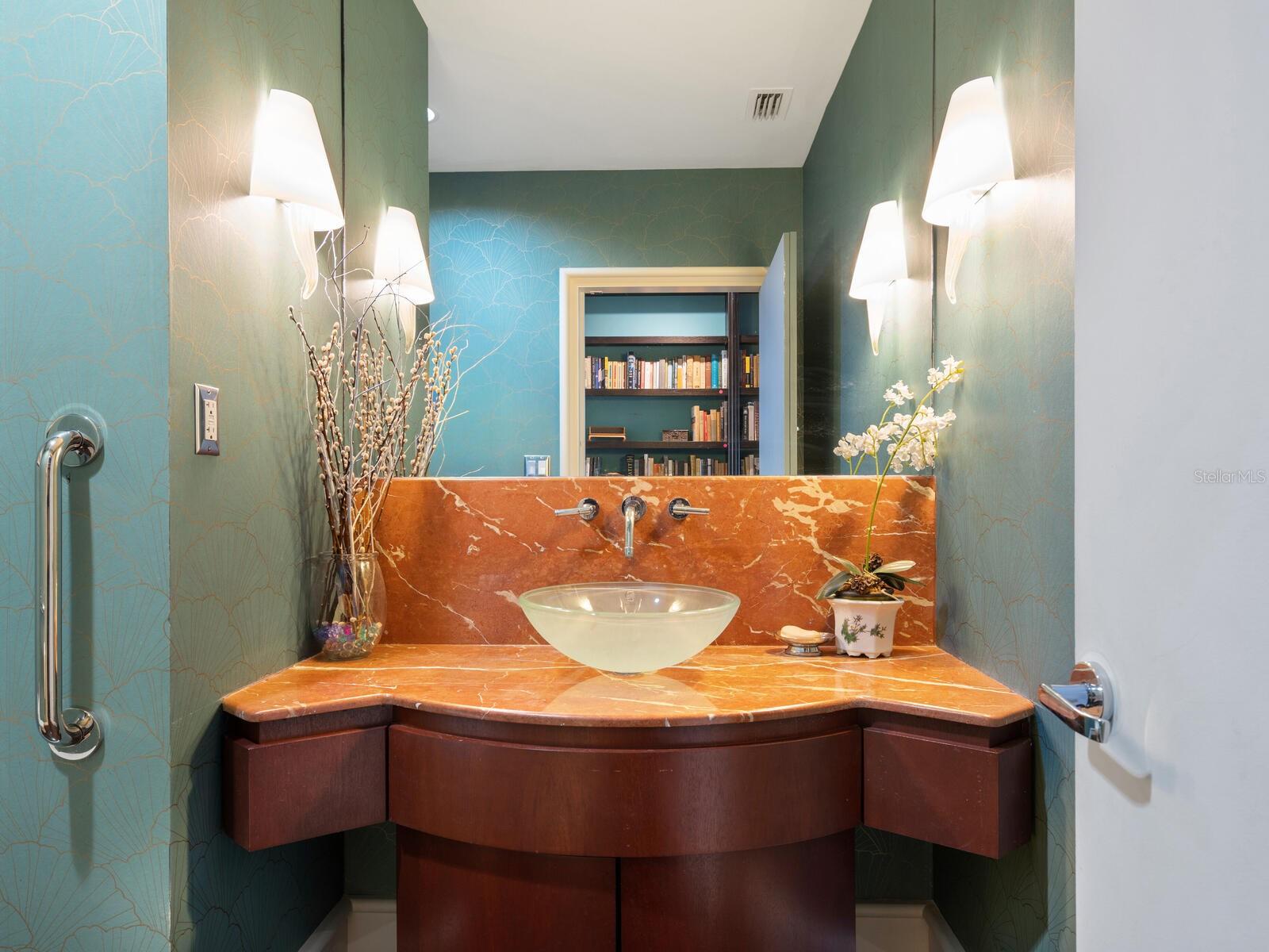 THE SAVOY ON PALM - Residential