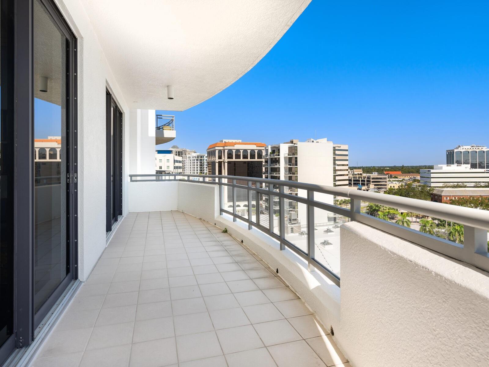 THE SAVOY ON PALM - Residential