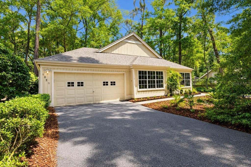 Photo of 5021 SW 94th Street, Gainesville, FL 32608 (MLS # GC542354)