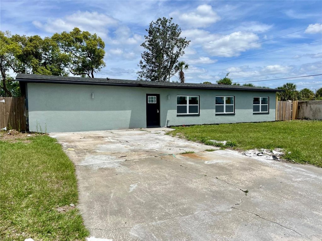 Photo of 701 Alfred Drive, Orlando, FL 32810 (MLS # O6398471)
