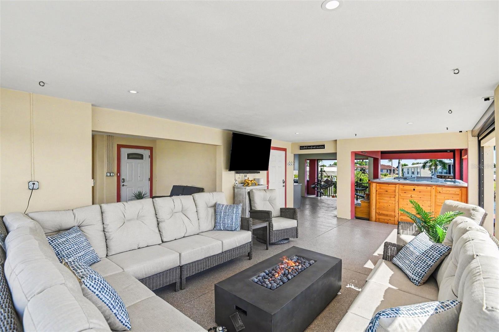 604 TAHITI COURT