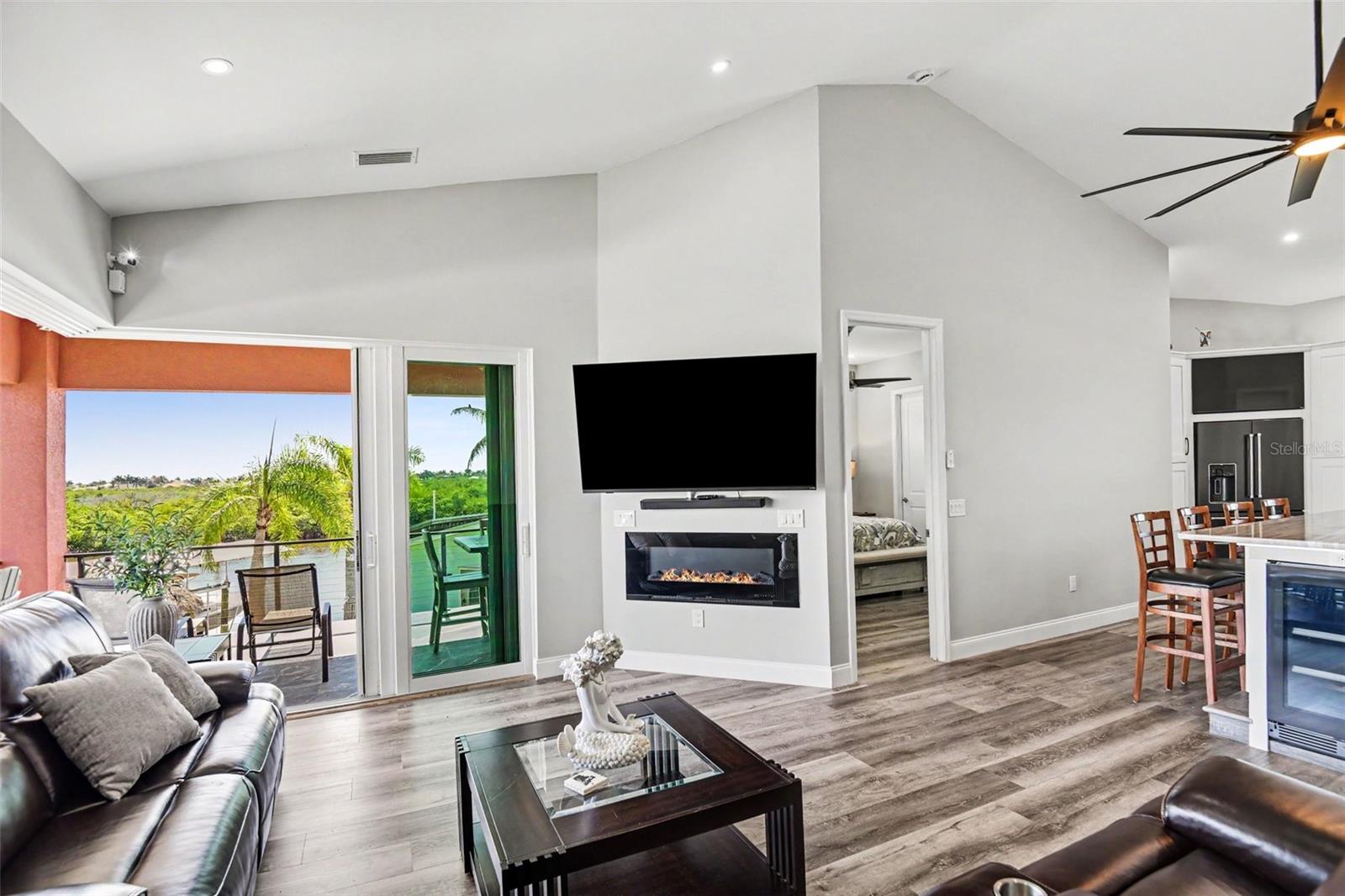 604 TAHITI COURT, PUNTA GORDA, FL, 33950 3 604 TAHITI COURT