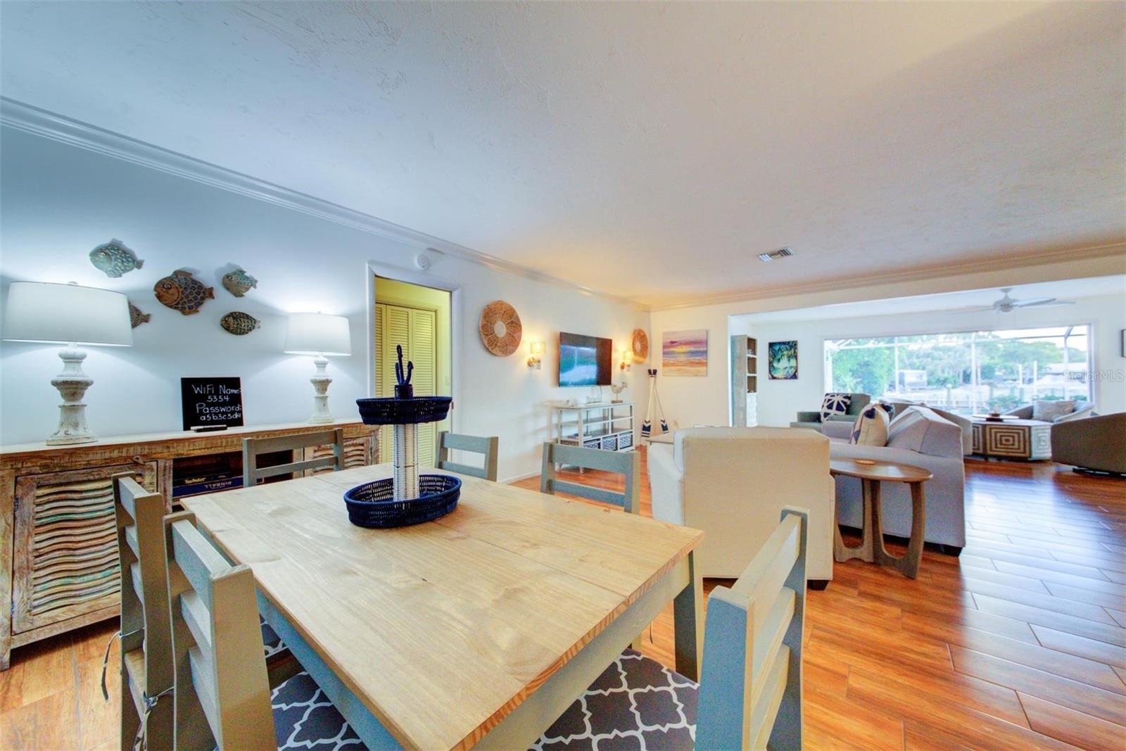 SIESTA ISLES - Residential Lease