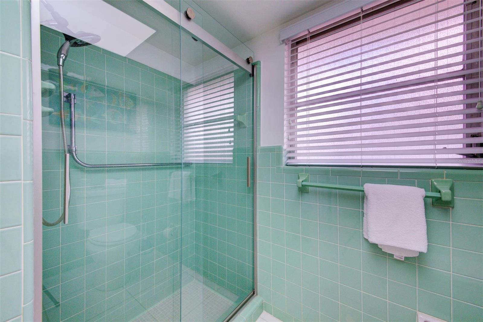 SIESTA ISLES - Residential Lease