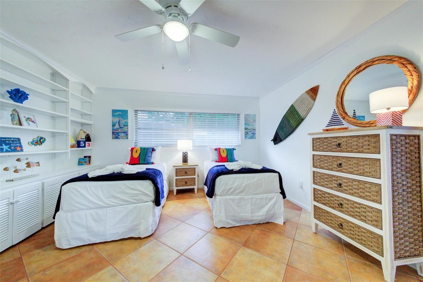 SIESTA ISLES - Residential Lease