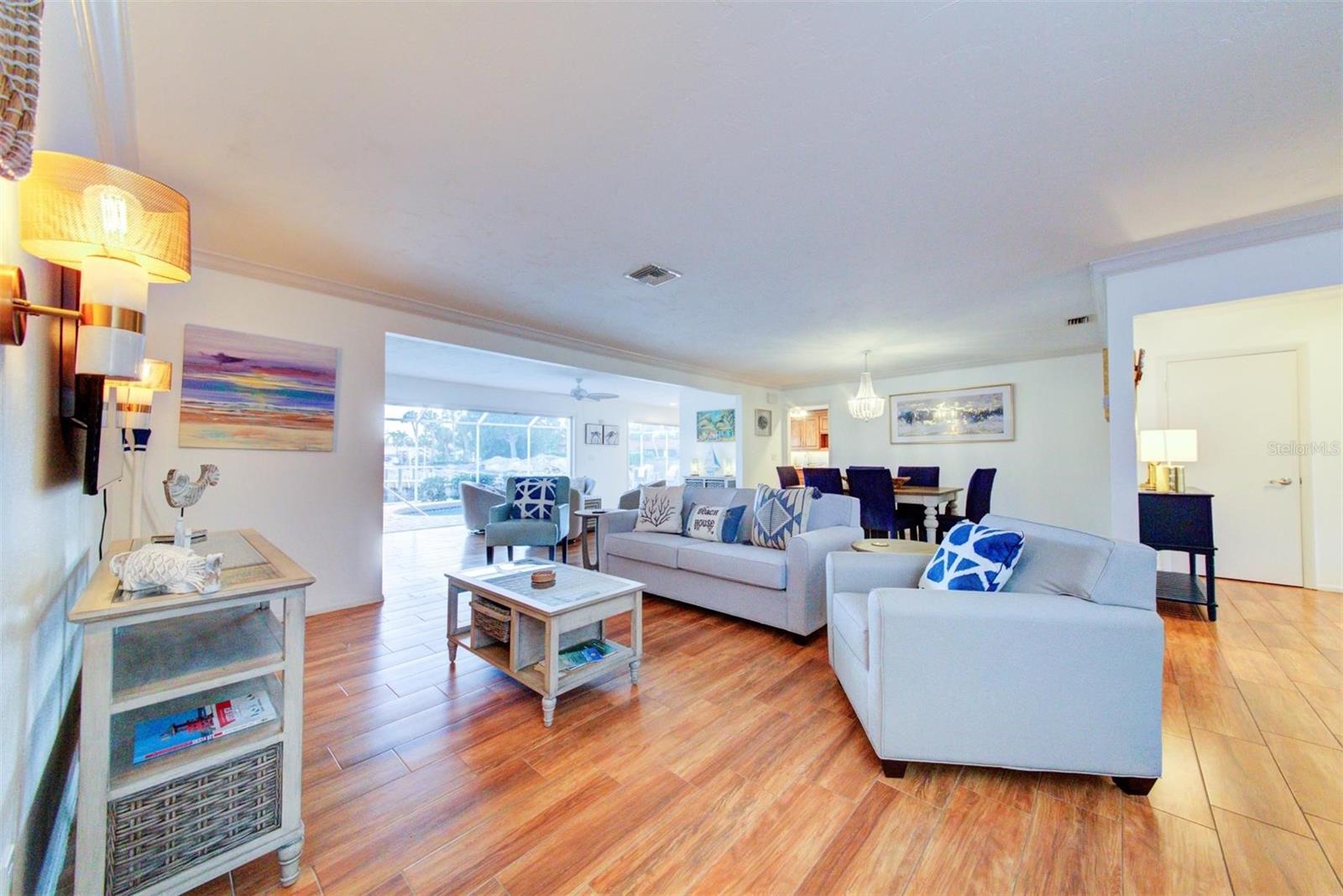 SIESTA ISLES - Residential Lease