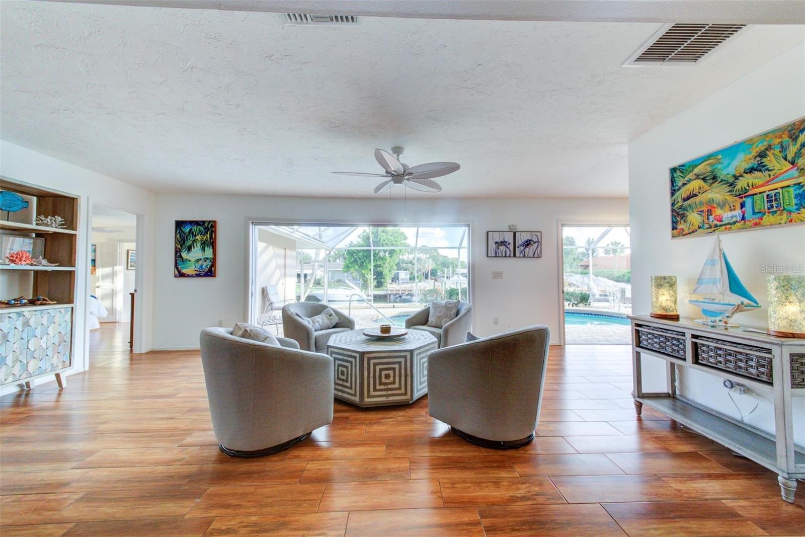 SIESTA ISLES - Residential Lease