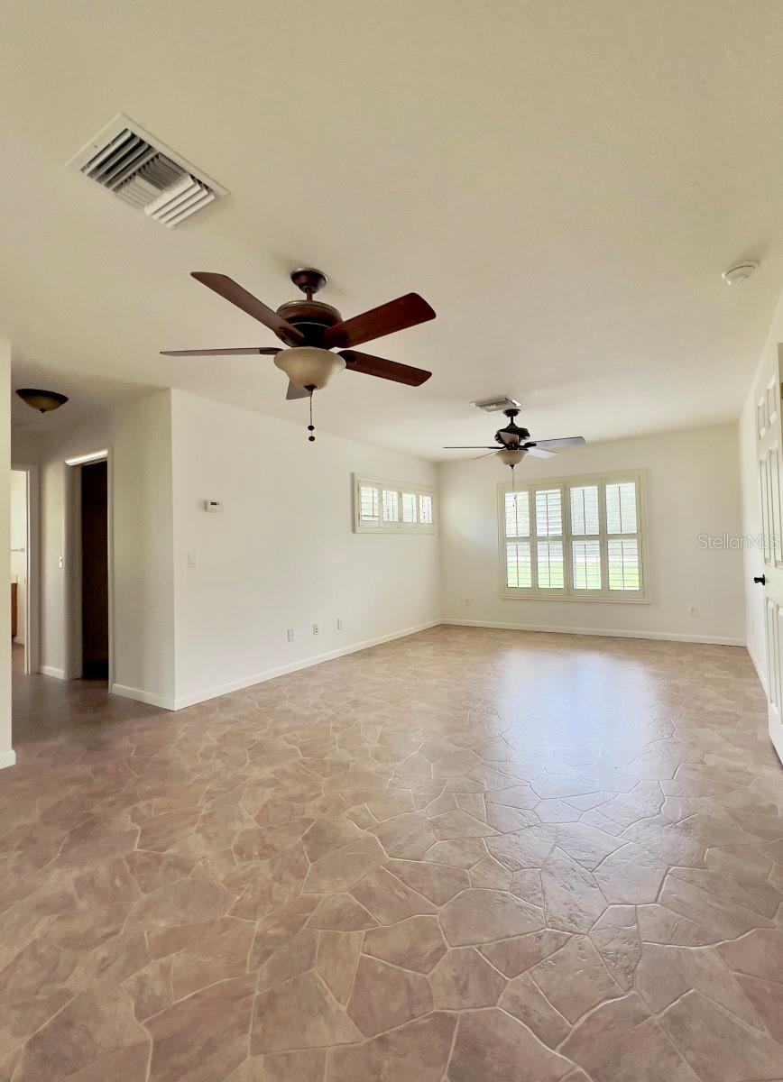 RAINBOW LAKES ESTATE - Residential