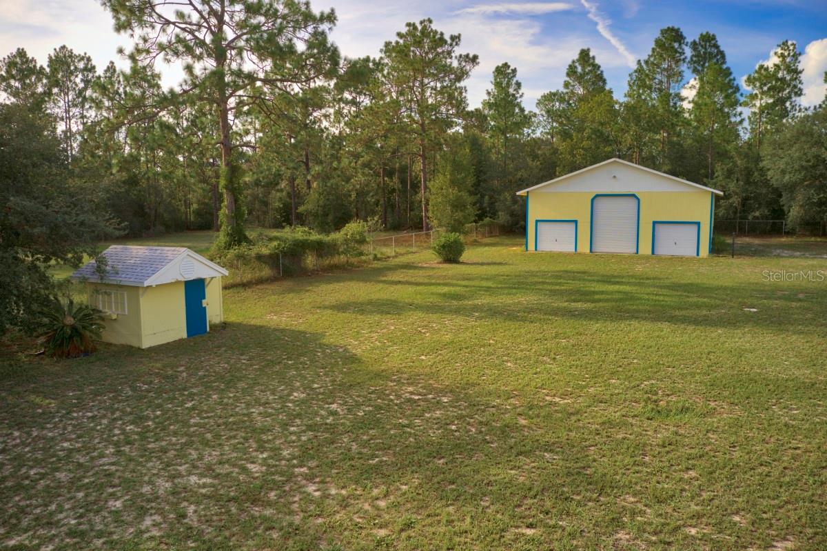 RAINBOW LAKES ESTATE - Residential