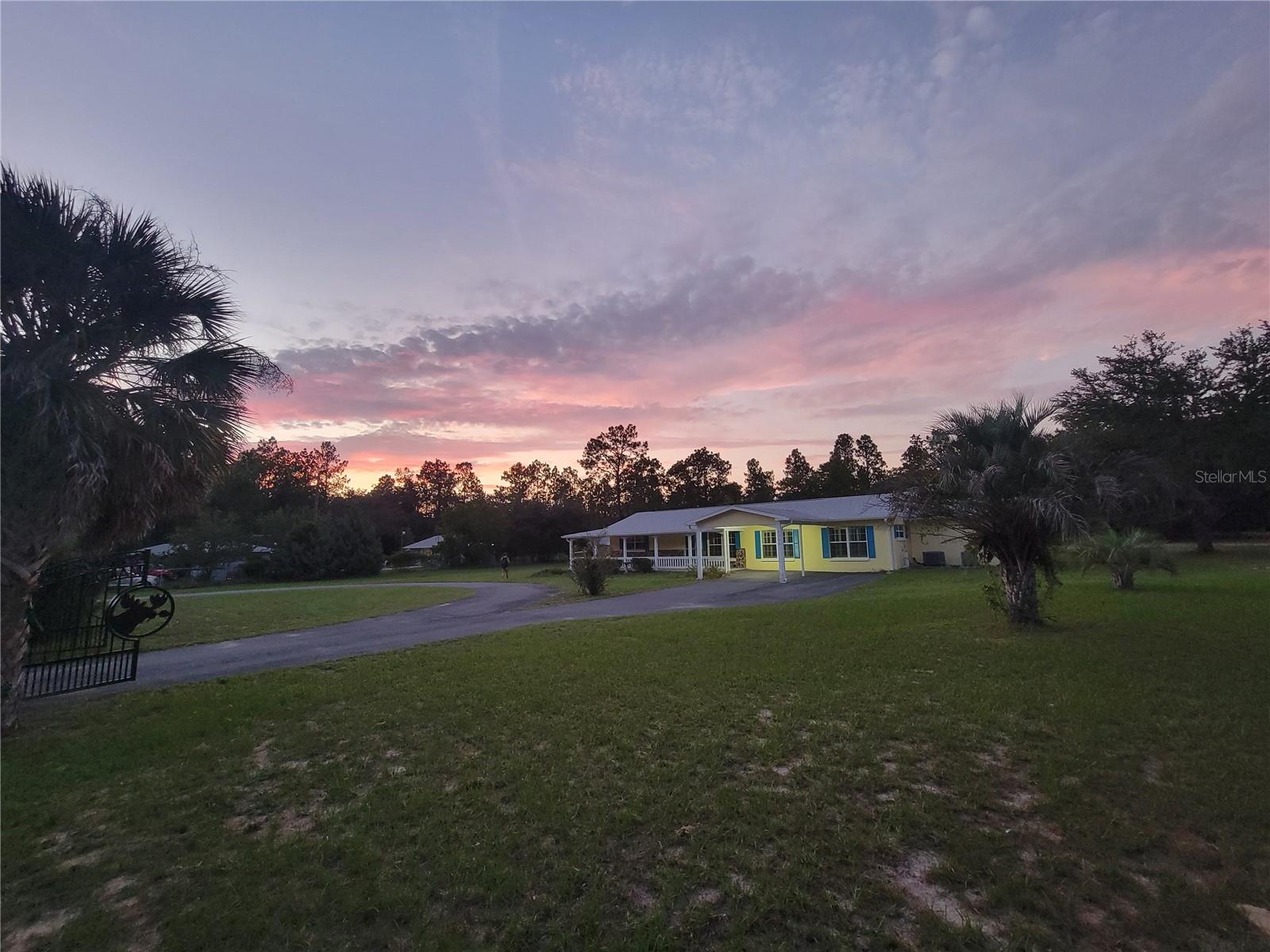 RAINBOW LAKES ESTATE - Residential