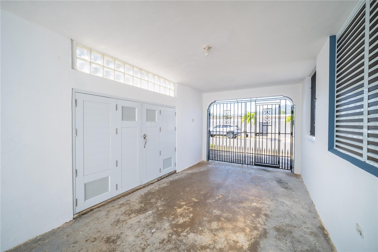 URB PARQUES DE GUASIMAS - Residential