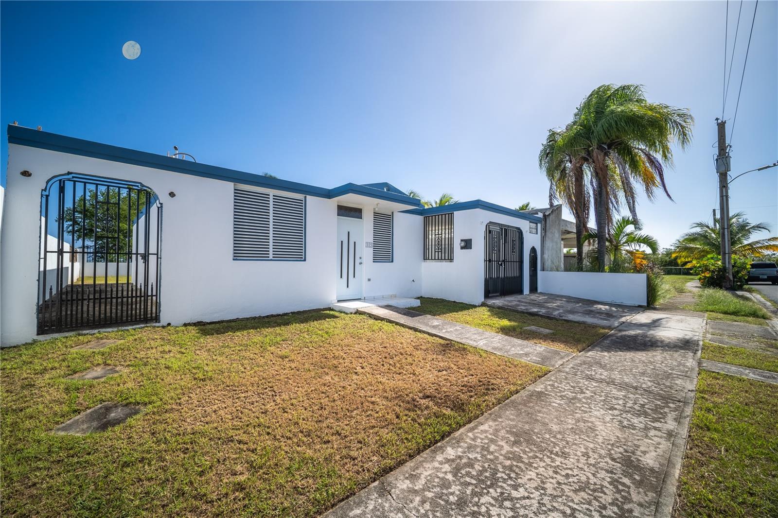 URB PARQUES DE GUASIMAS - Residential