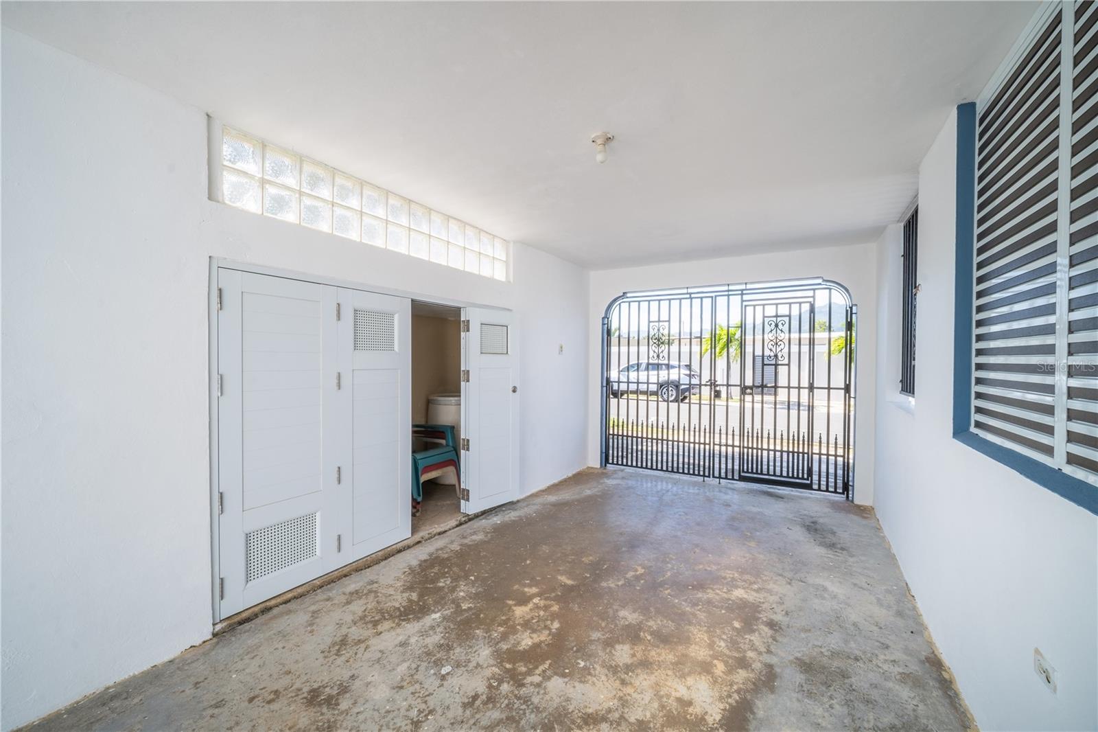 URB PARQUES DE GUASIMAS - Residential