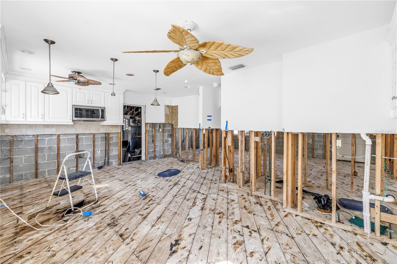 BELLE VISTA BEACH 1ST ADD - Residential