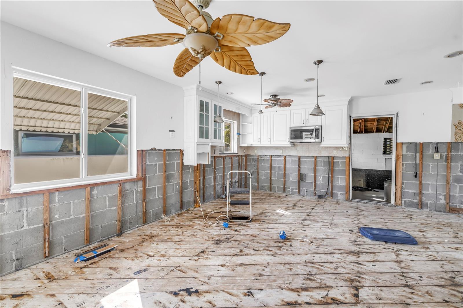 BELLE VISTA BEACH 1ST ADD - Residential