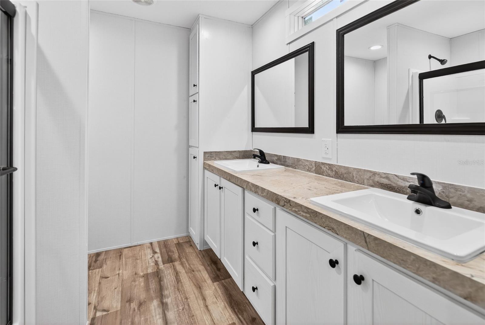 GARDEN GROVE - Residential