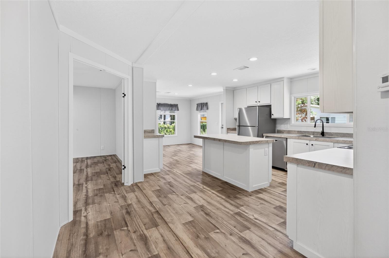 GARDEN GROVE - Residential