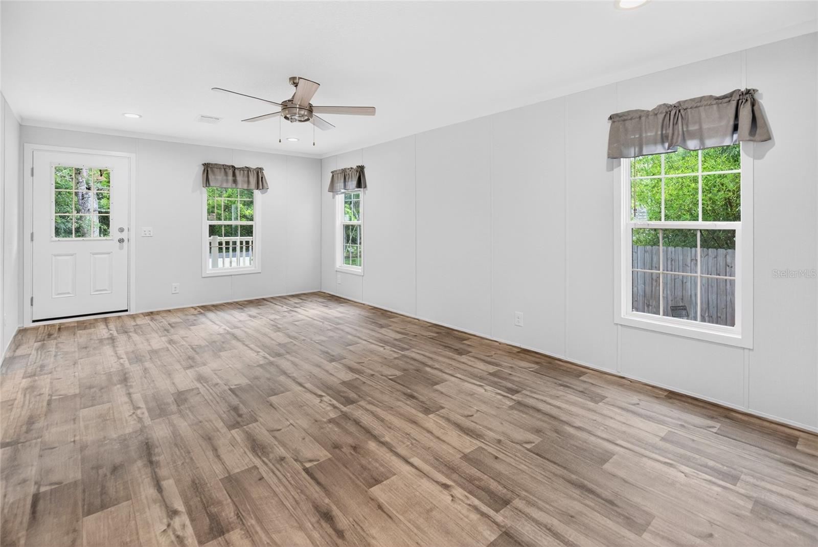 GARDEN GROVE - Residential