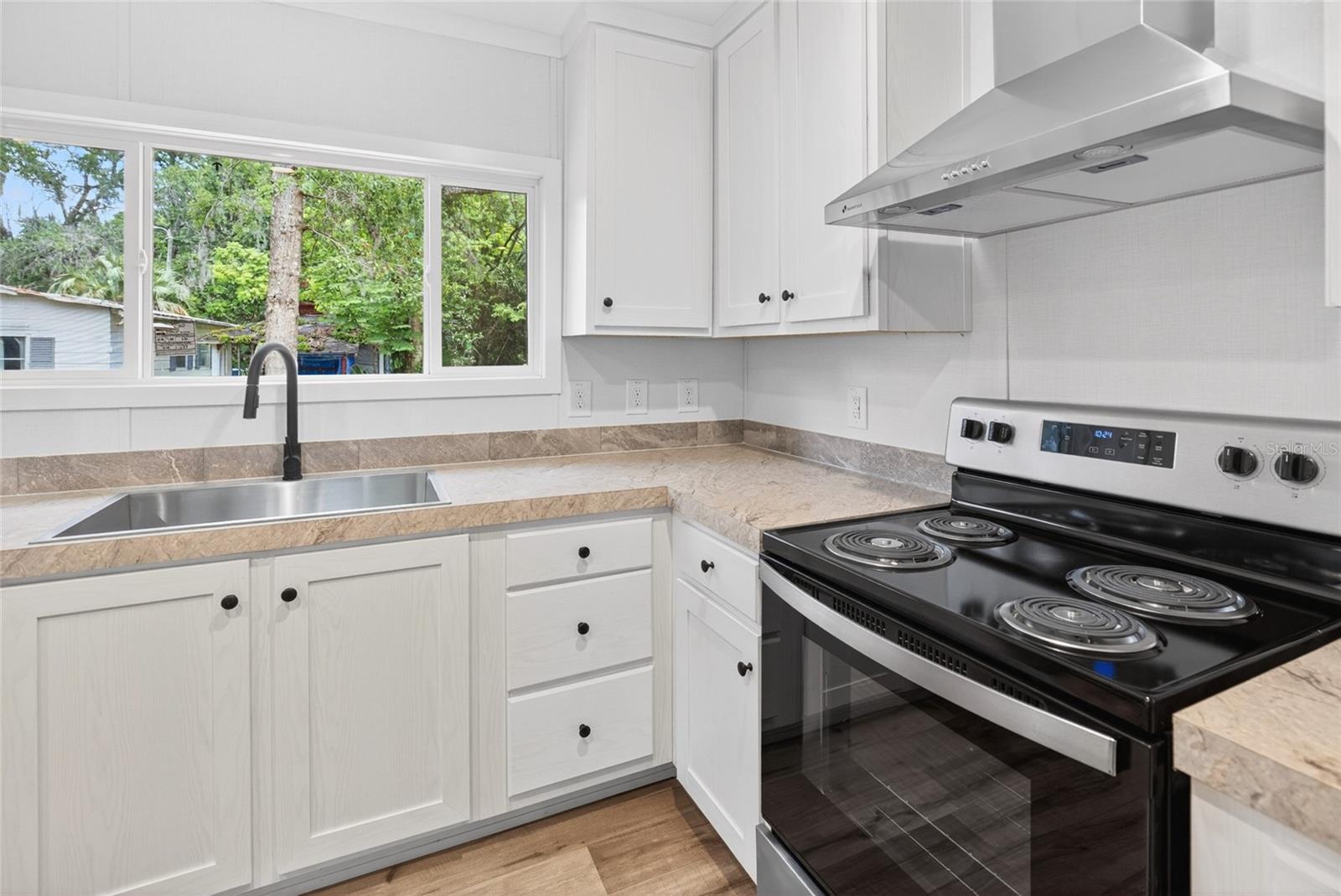 GARDEN GROVE - Residential