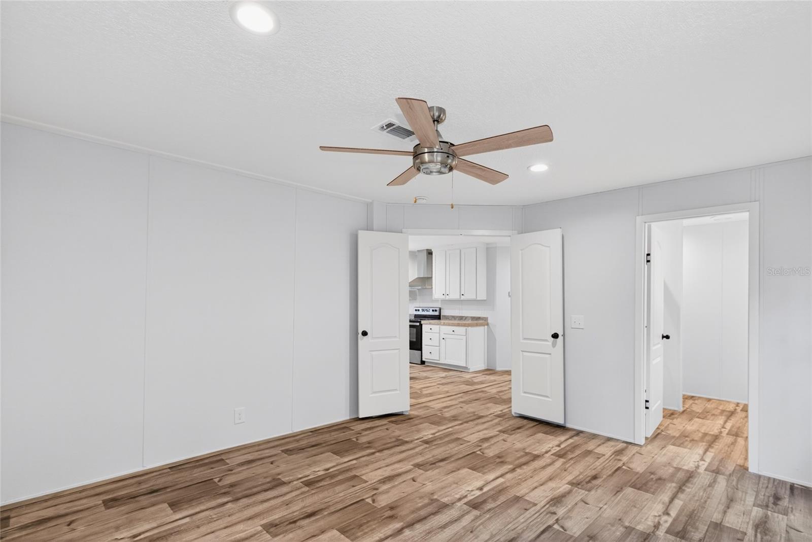 GARDEN GROVE - Residential