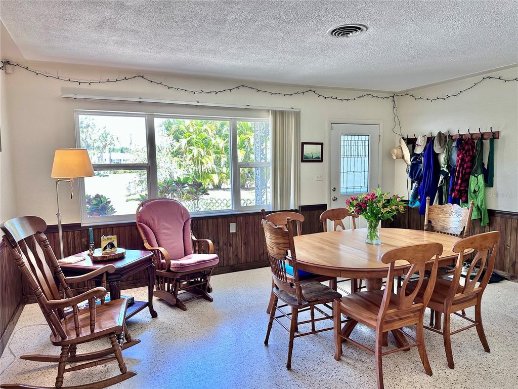 Photo of 5868 26th Avenue S, Gulfport, FL 33707 (MLS # TB8500096)