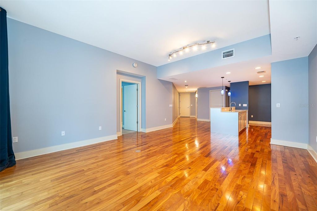 Photo of 260 S Osceola Avenue #710, Orlando, FL 32801 (MLS # O6316692)