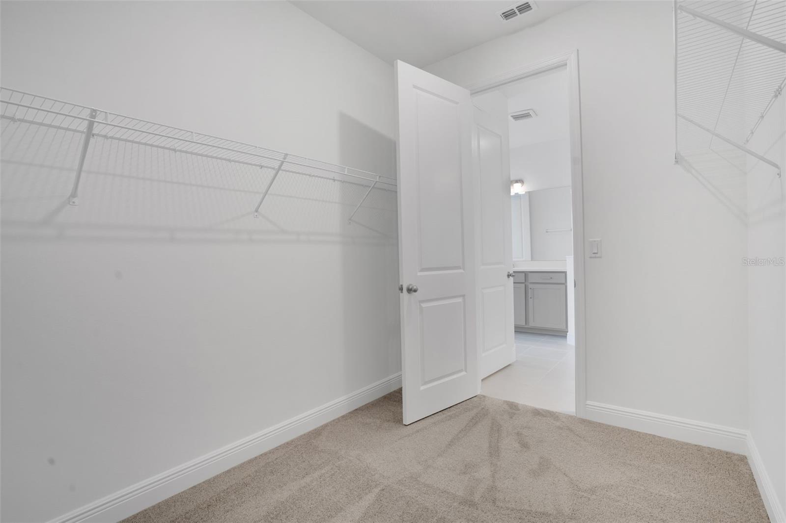 RESERVES AT HAMMOCK OAKS - Residential