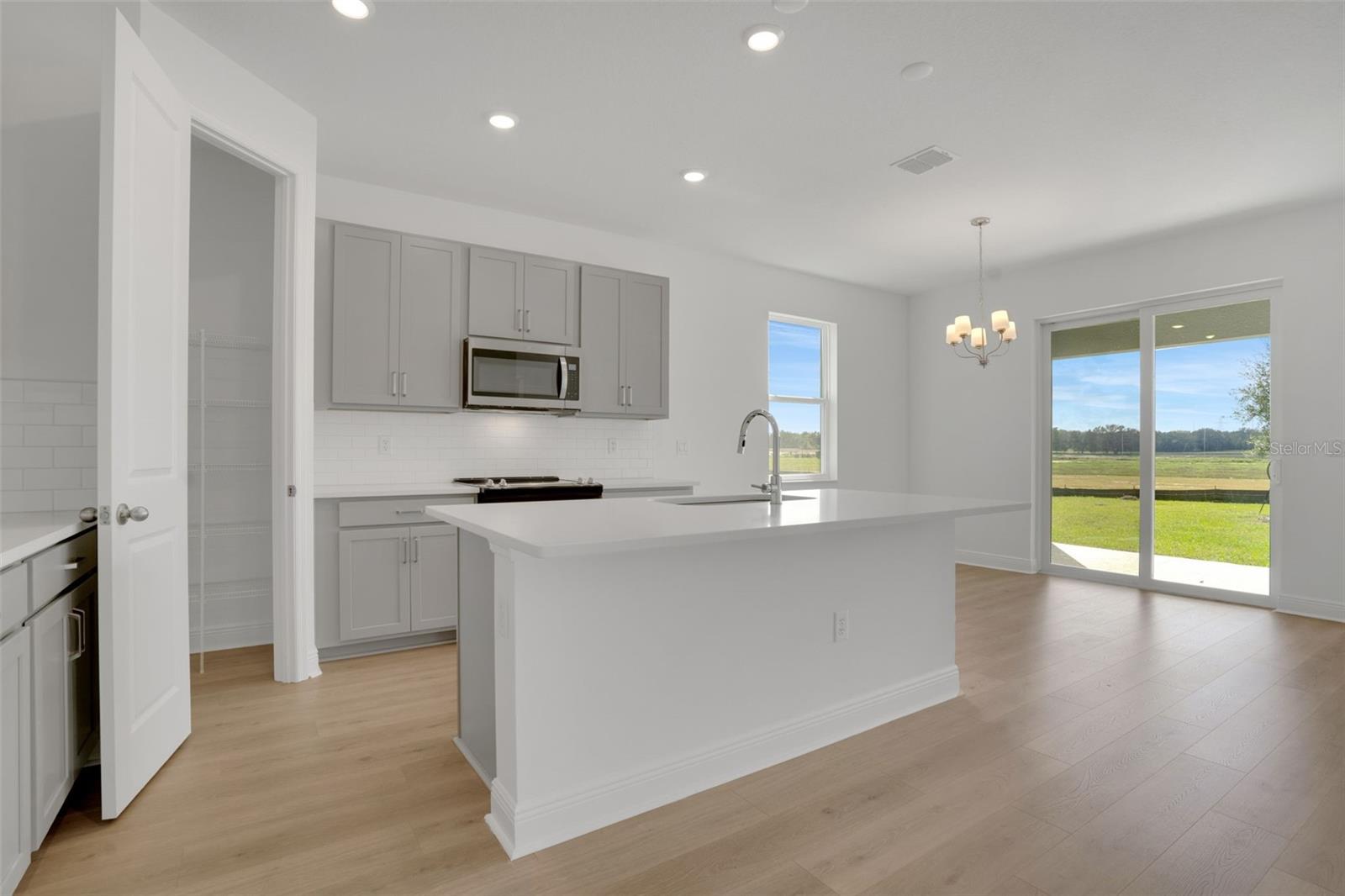 RESERVES AT HAMMOCK OAKS - Residential