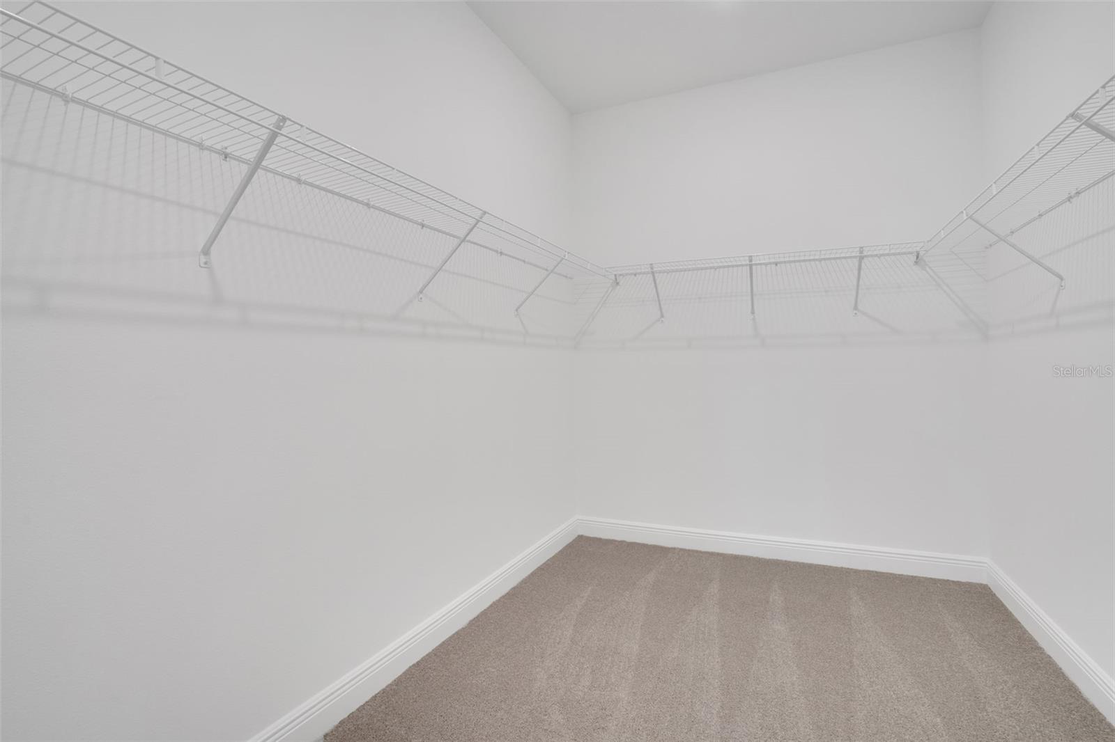 RESERVES AT HAMMOCK OAKS - Residential