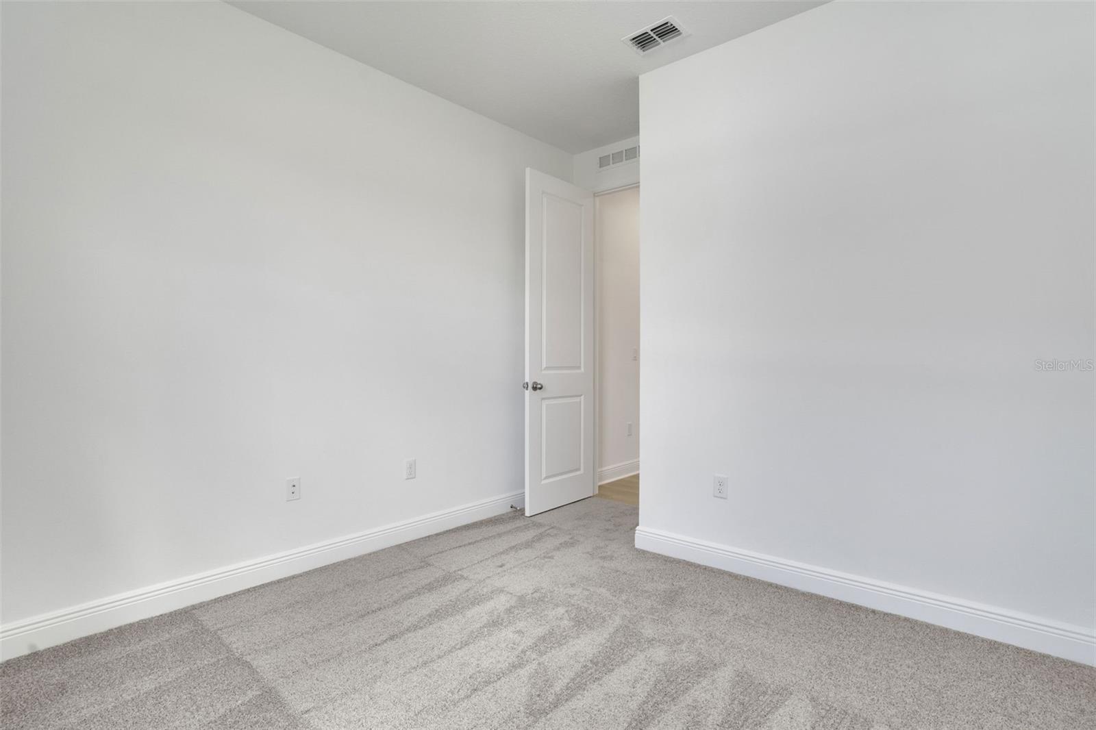 RESERVES AT HAMMOCK OAKS - Residential