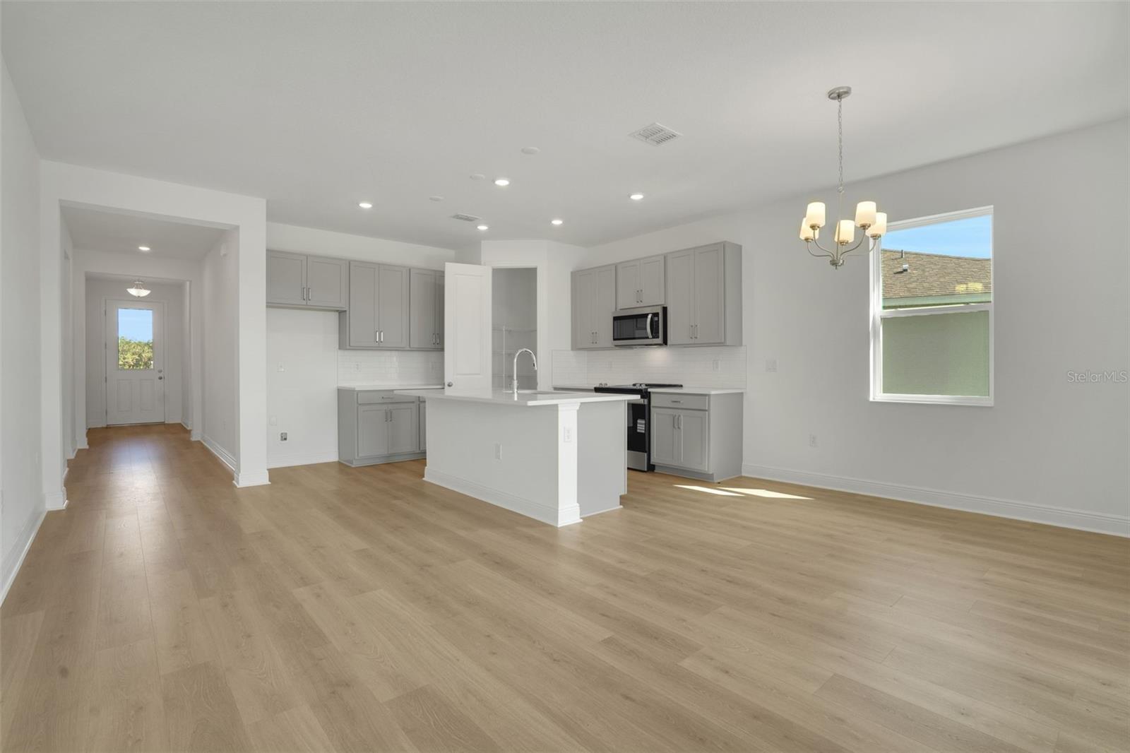 RESERVES AT HAMMOCK OAKS - Residential