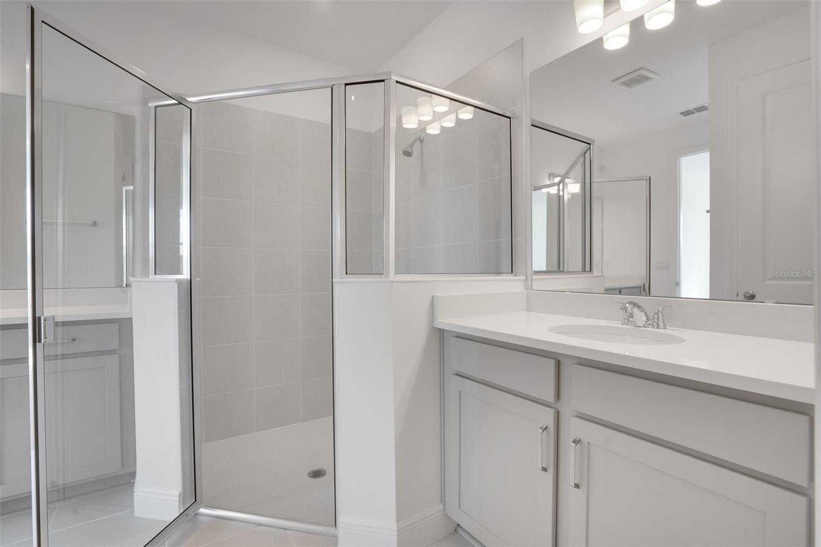 RESERVES AT HAMMOCK OAKS - Residential