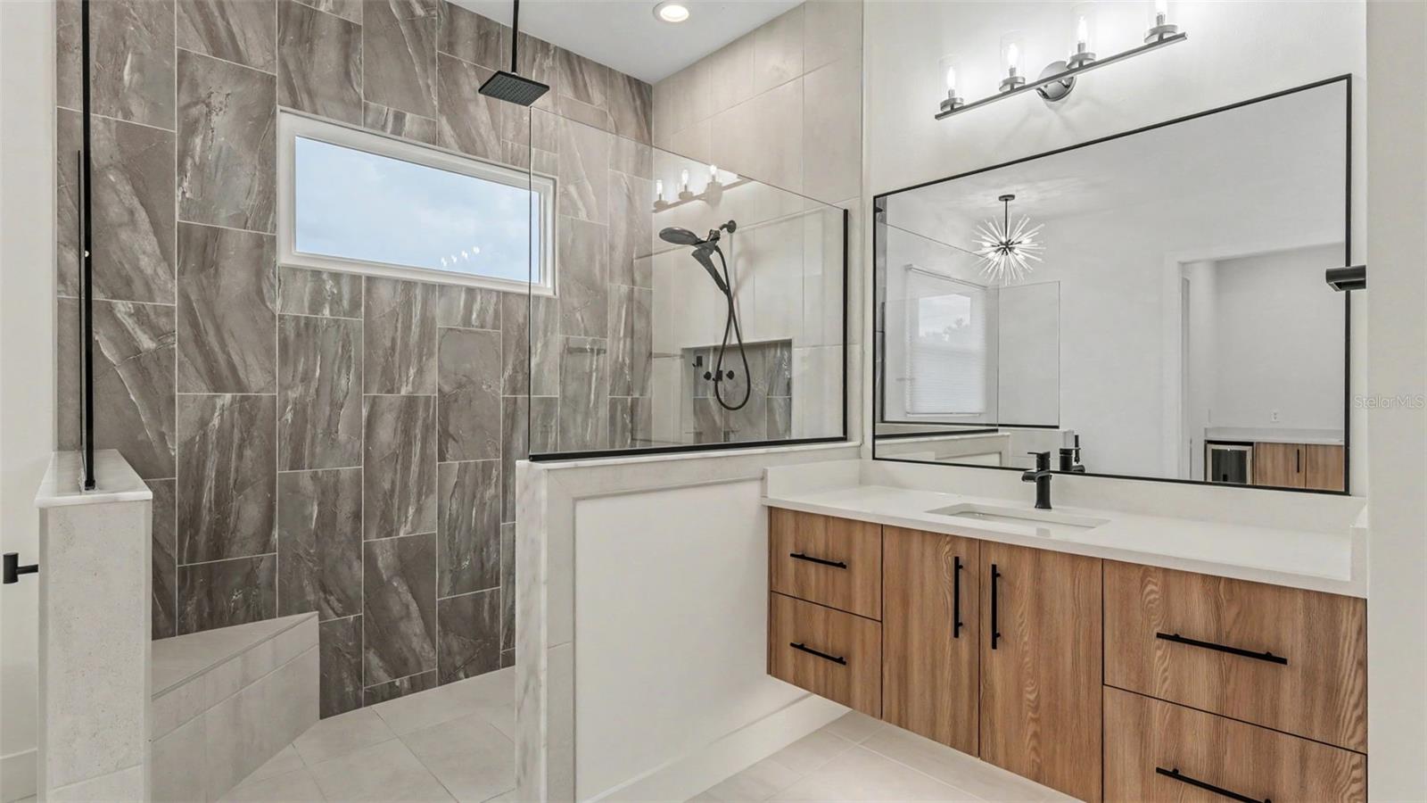 DELPHI HILLS - Residential