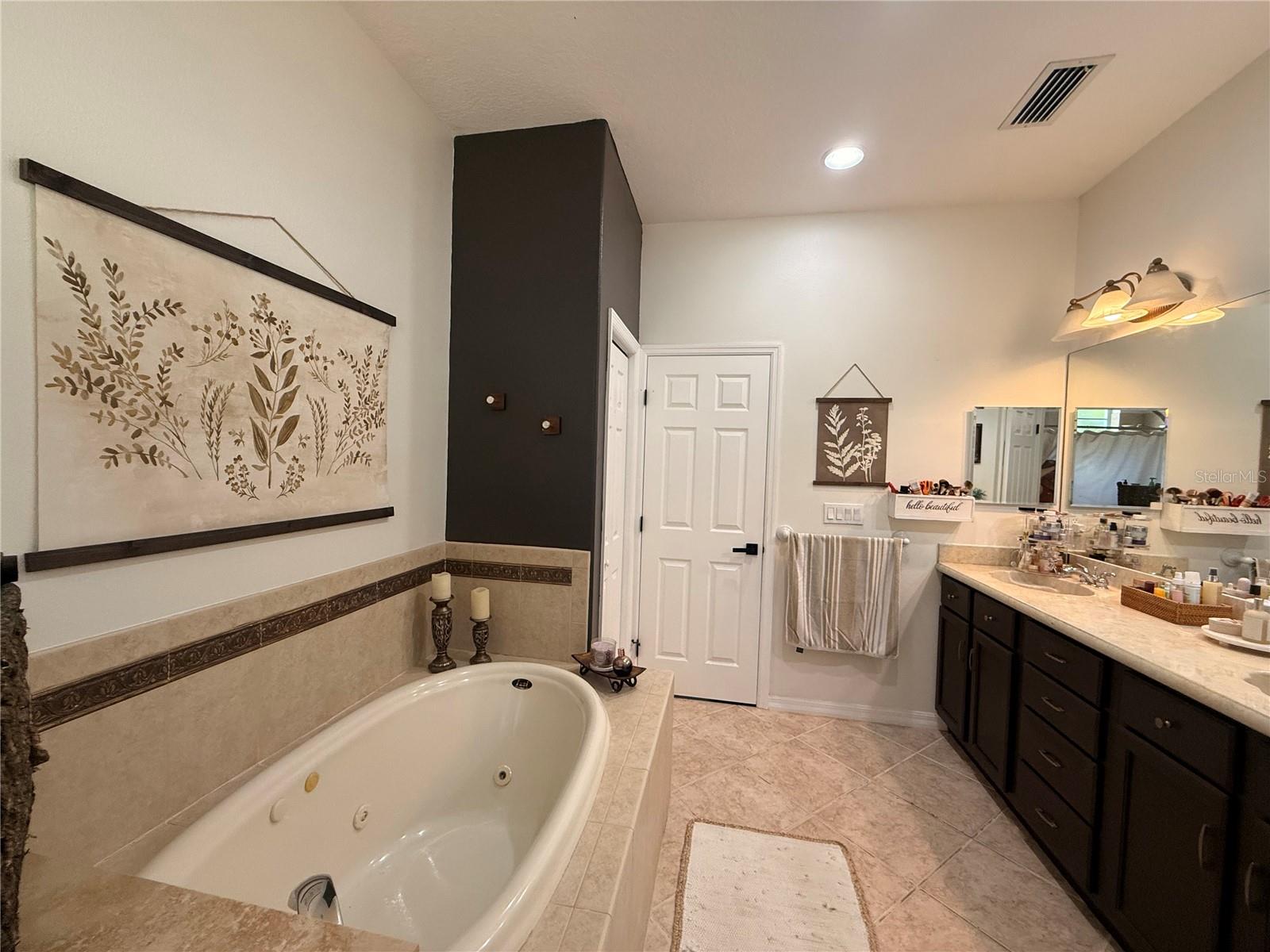 PALISADES PH 02C LT 306 PB 52 PG 18-20 - Residential