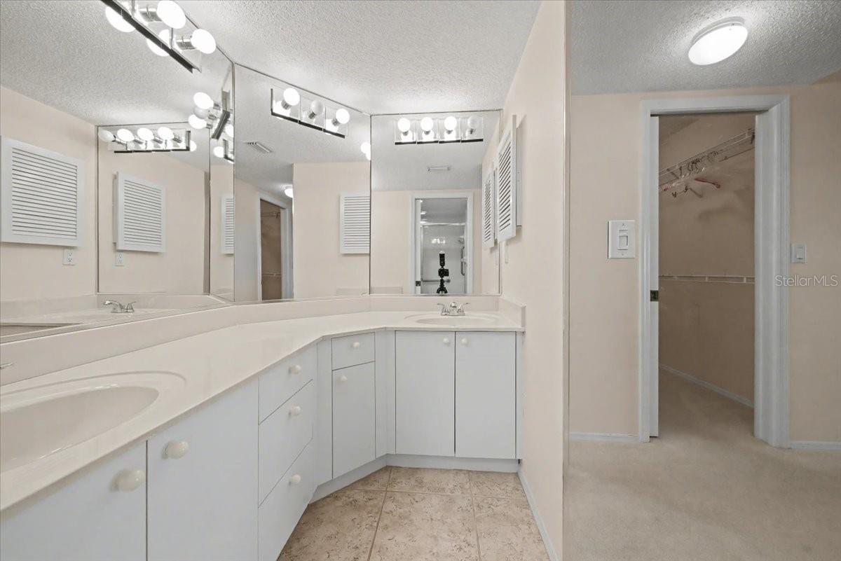 EDGEWATER COVE AT PERICO 3 - Residential