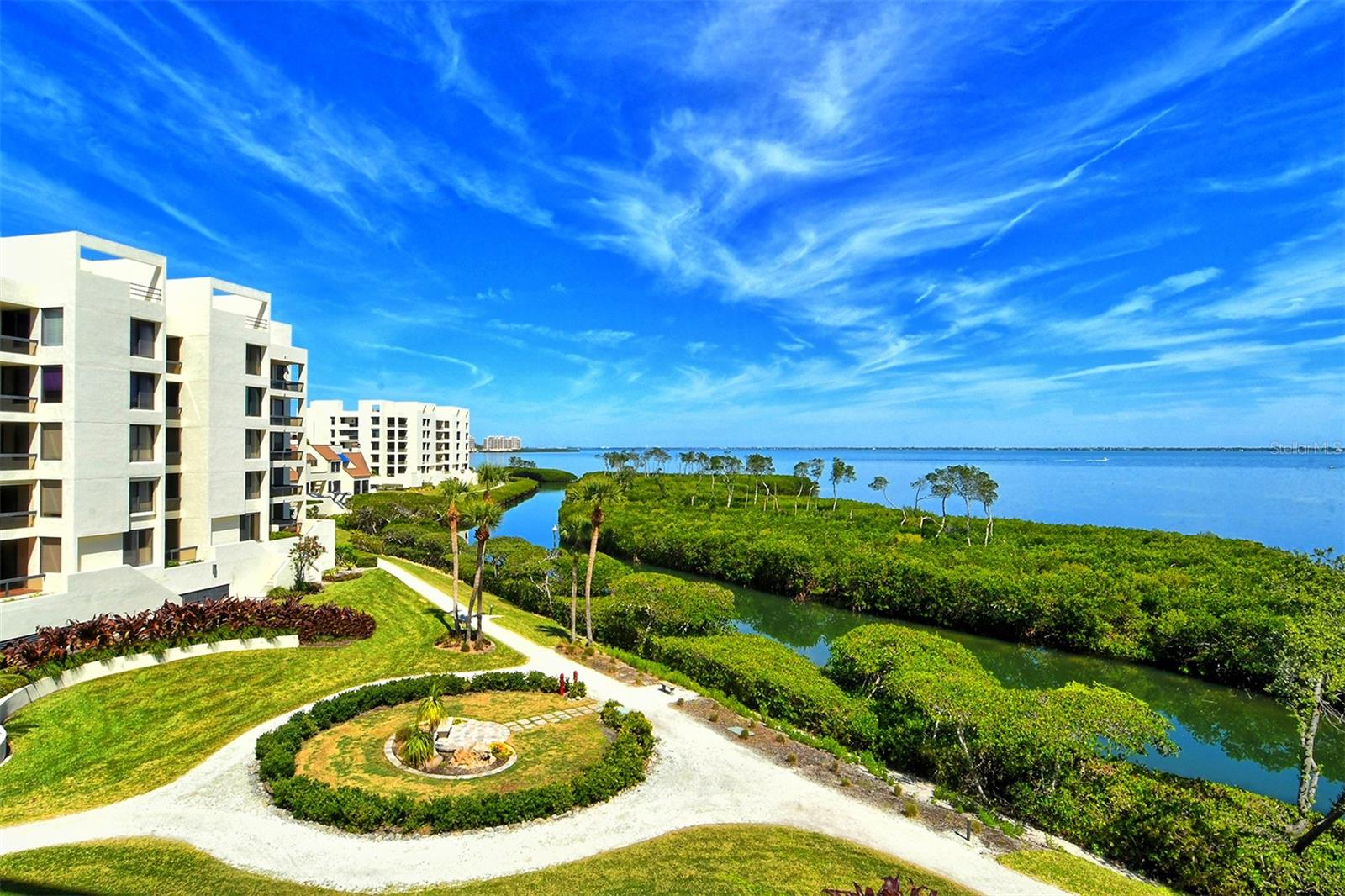 1930 HARBOURSIDE DRIVE 136