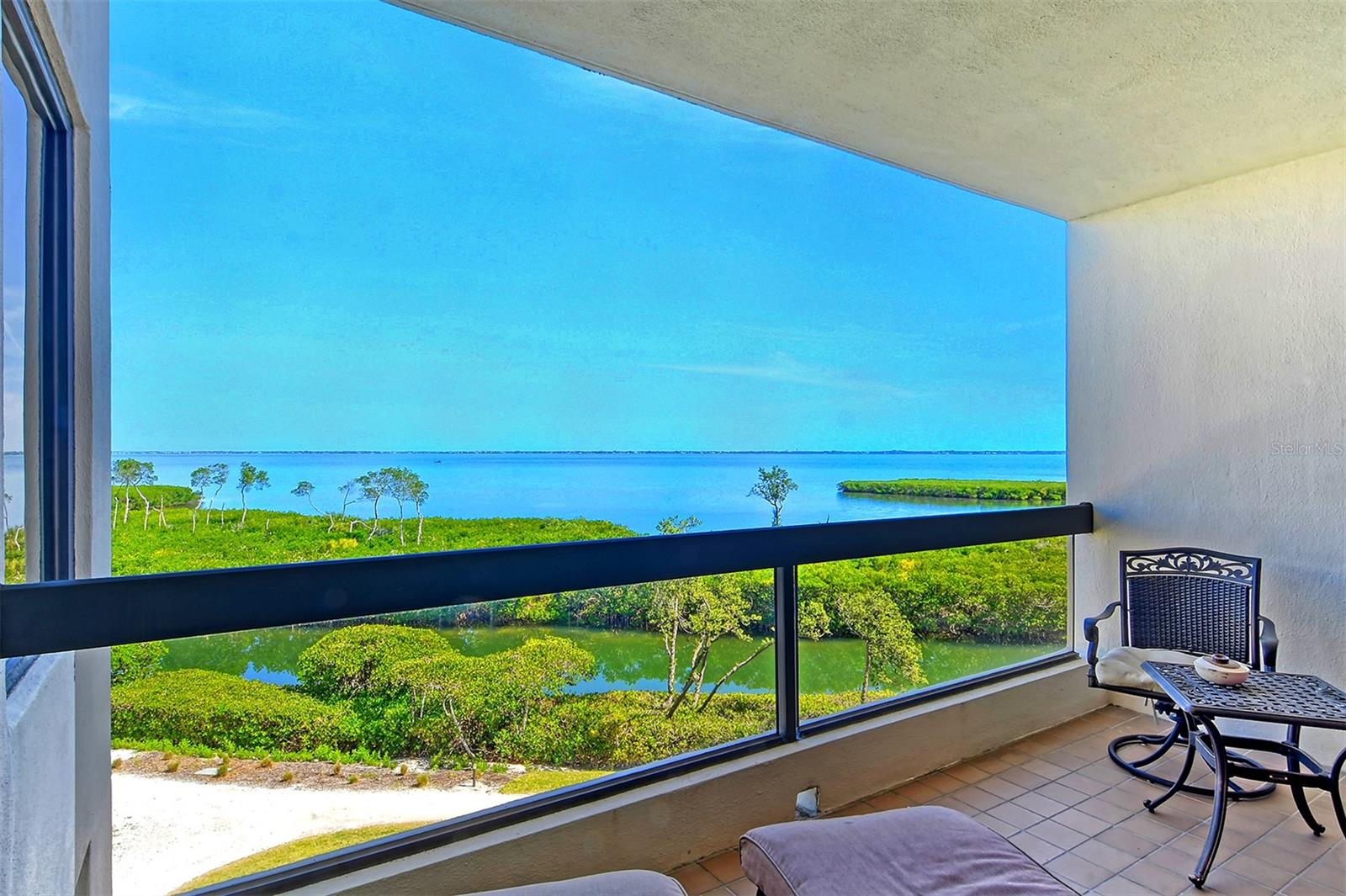 1930 HARBOURSIDE DRIVE 136