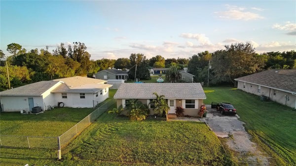 4725 KNOLLWOOD DR, PUNTA GORDA, FL 33982 - Image a786b4fa091305d62d7f2530daf232e4/1814570813