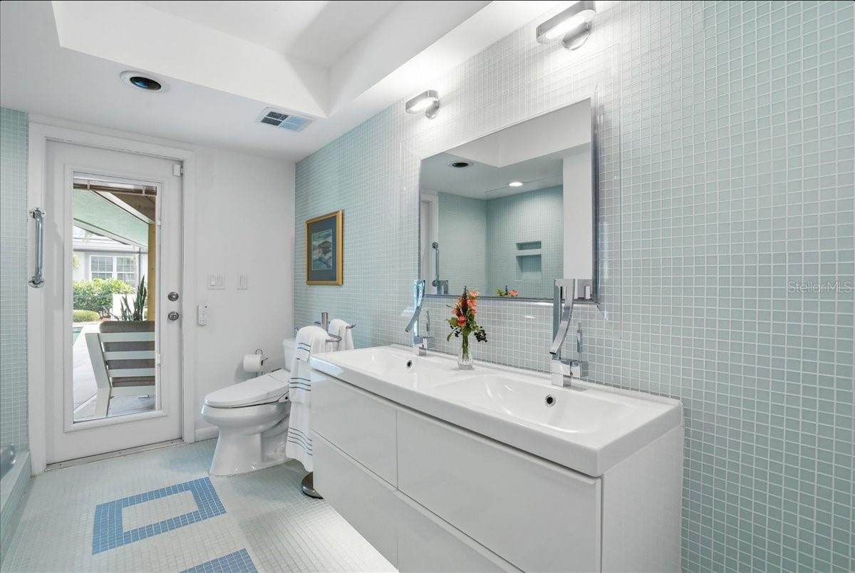 SOUTHBAY YACHT & RACQUET CLUB - Residential