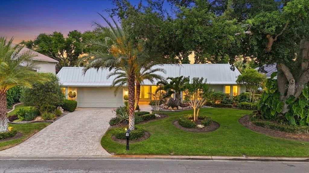 Photo of 272 Four Knot Lane, Osprey, FL 34229 (MLS # N6144313)