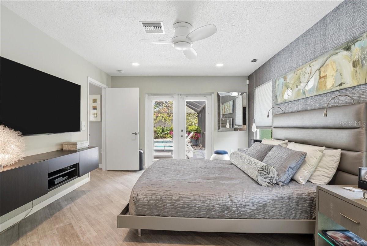 SOUTHBAY YACHT & RACQUET CLUB - Residential