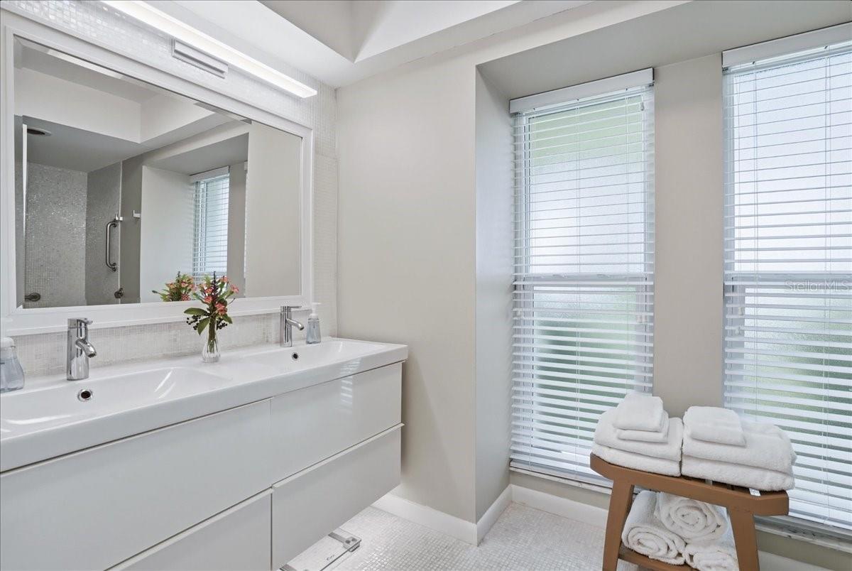 SOUTHBAY YACHT & RACQUET CLUB - Residential