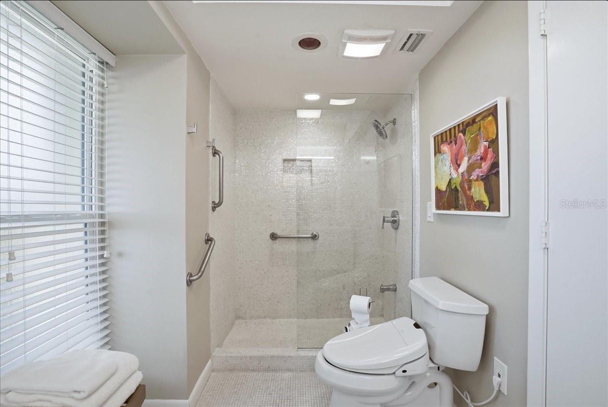 SOUTHBAY YACHT & RACQUET CLUB - Residential