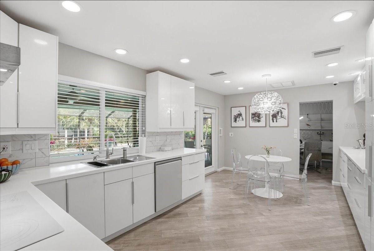 SOUTHBAY YACHT & RACQUET CLUB - Residential