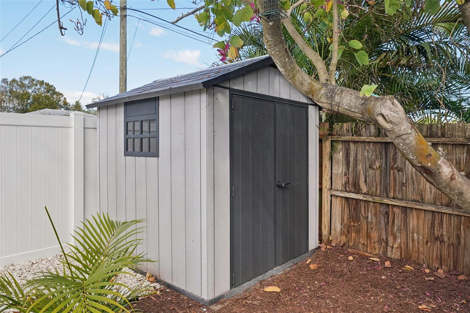 KENILWORTH - Residential