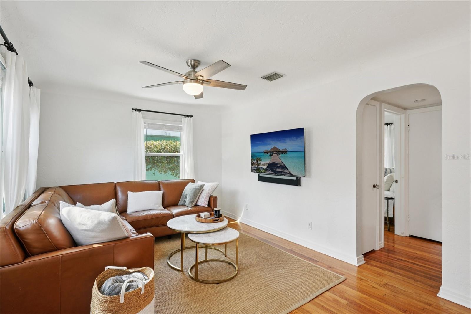 KENILWORTH - Residential