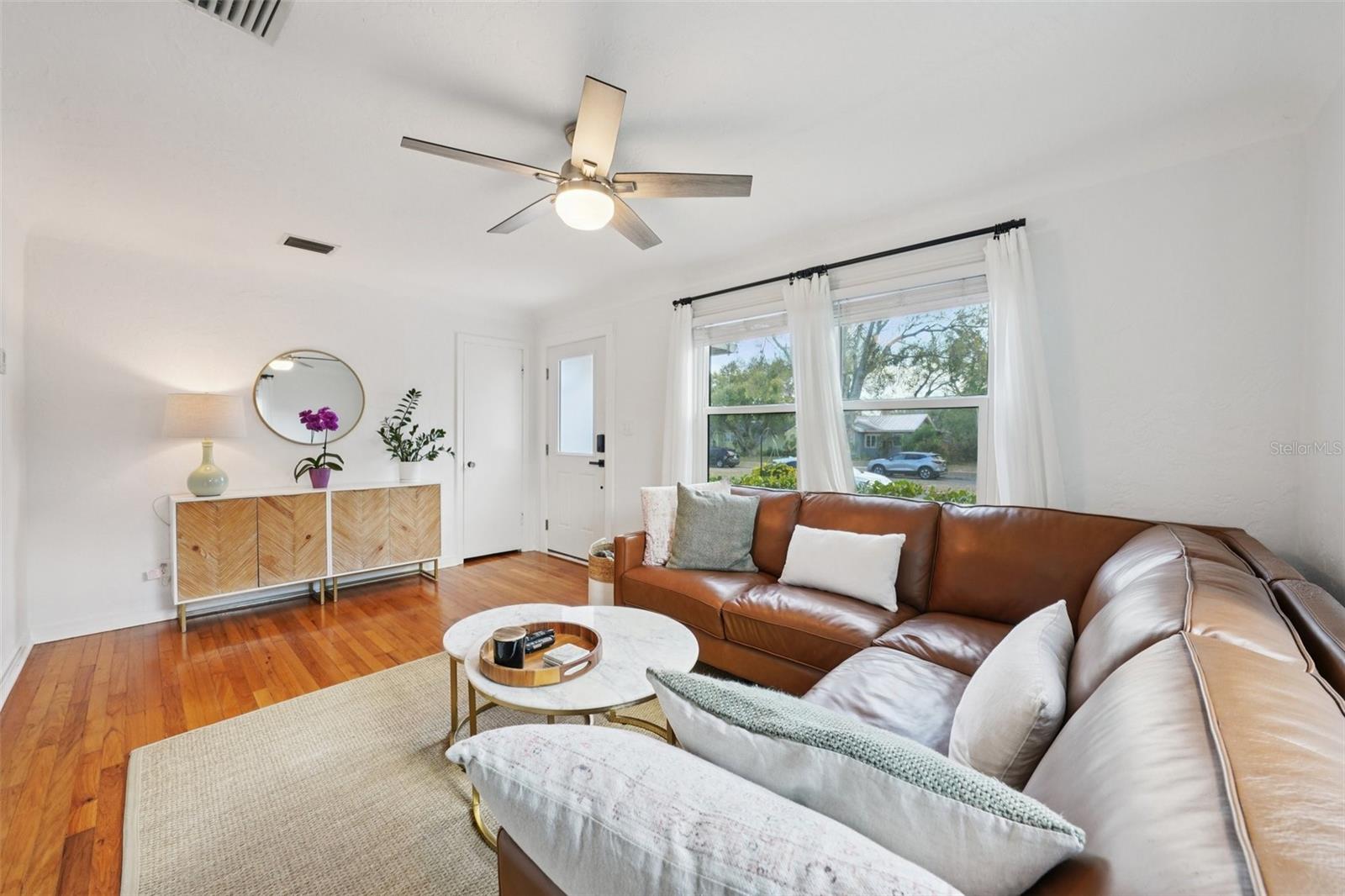 KENILWORTH - Residential